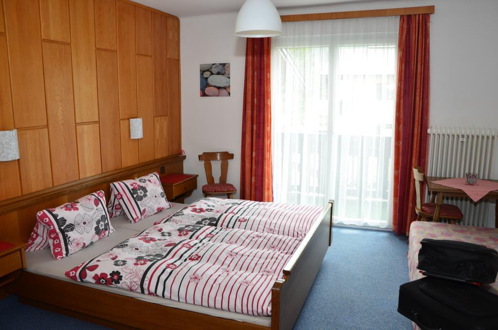 Haus Dachstein Schnitzer Hotel Eben Im Pongau Værelse billede
