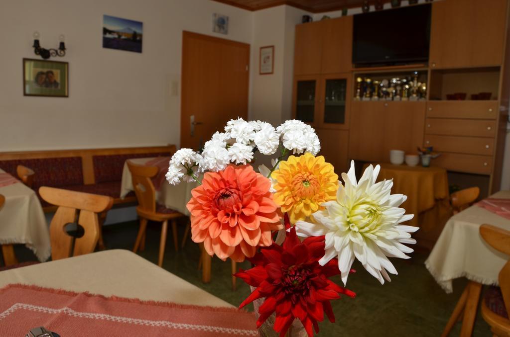 Haus Dachstein Schnitzer Hotel Eben Im Pongau Eksteriør billede