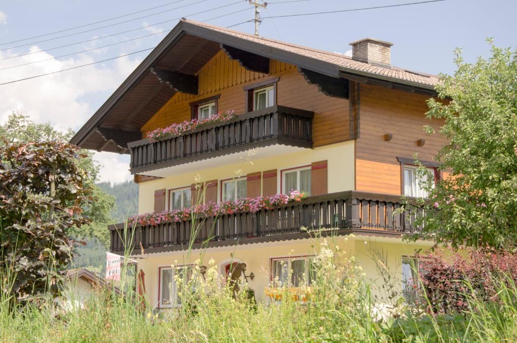 Haus Dachstein Schnitzer Hotel Eben Im Pongau Eksteriør billede